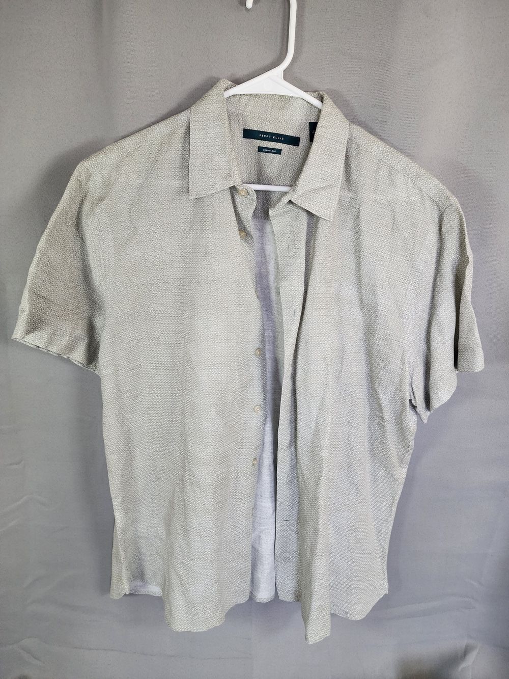 Perry Ellis Men’s Short Sleeve Button-Down Shirt — Light Green Camp